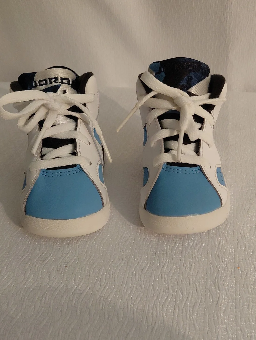 Jordan Toddler 5C Retro TD Sneakers in White and Light Blue Atheletic DV606-410